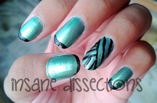 Green stripes nail art-2