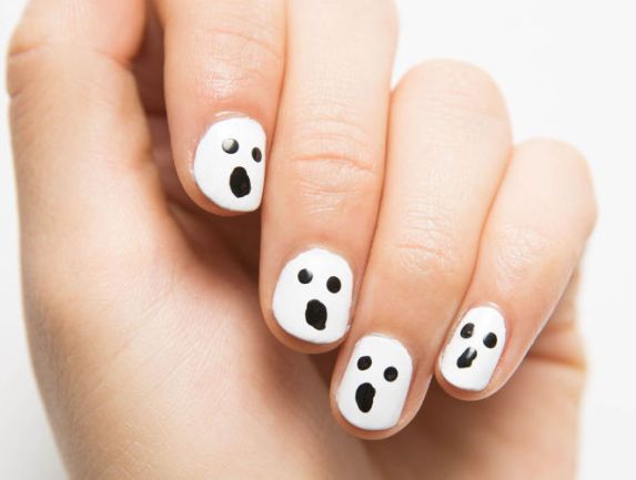 nrm_1414445550-cosmo-social-ghoul-mani-how-to